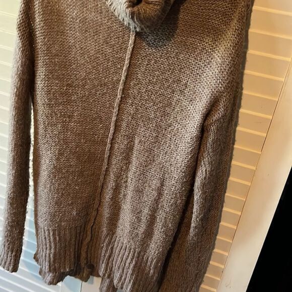 Bar III Cowl Neck sweater - Picture 3 of 4